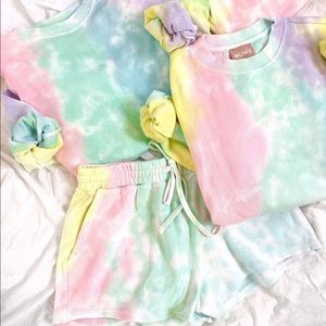 Show Me Your Mumu Tie-Dye Set